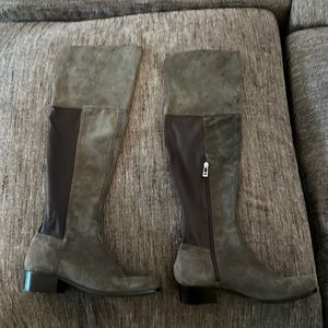 Grey thigh high Charles David leather & Suade boots